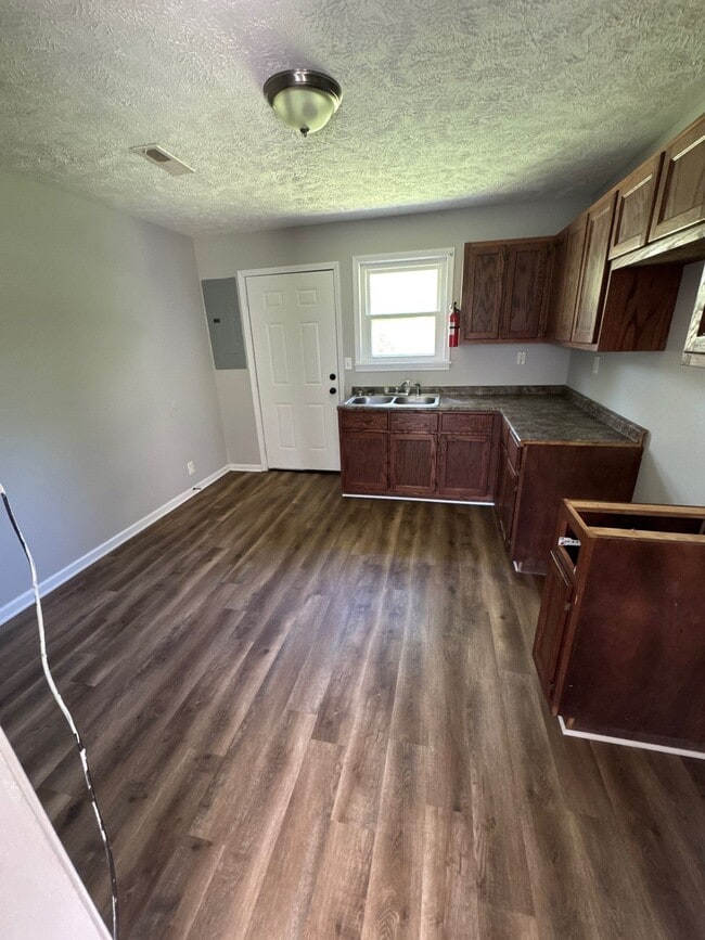 Photo - 920 N Monroe Ave