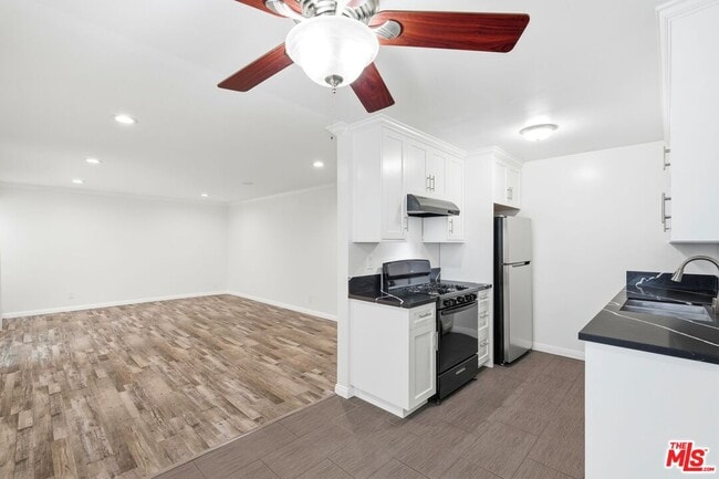 Building Photo - 1939 Selby Ave Unit 2