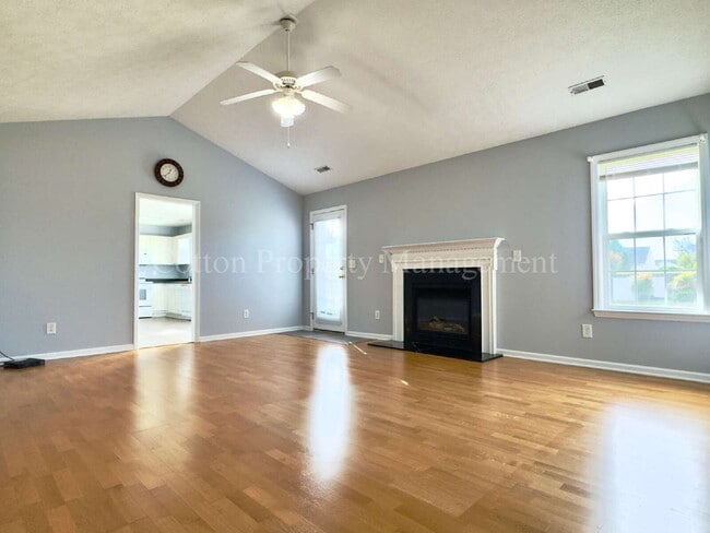 Photo - 3BR/2FB.$2300 per month