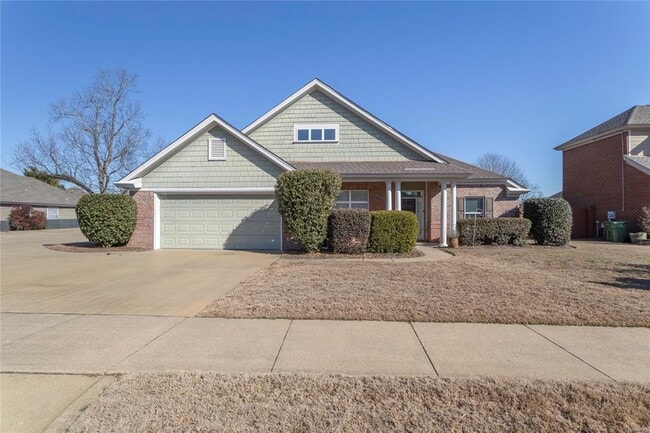 Photo - 612 Stoneybrooke Way