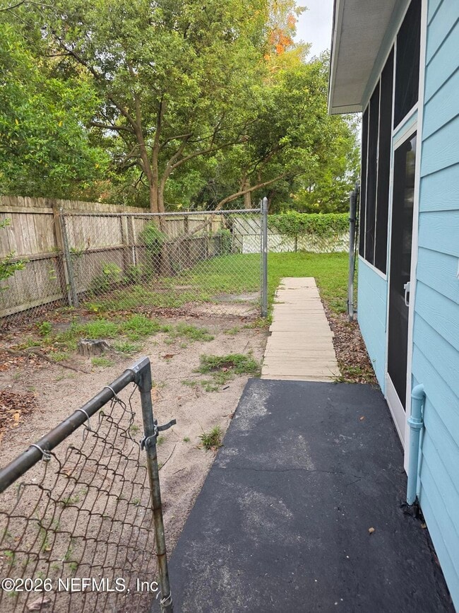 Photo - 11428 Harlan Dr