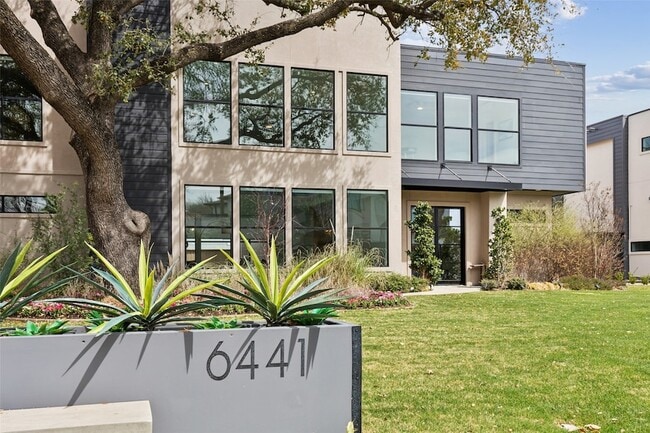Building Photo - 6441 Royalton Dr