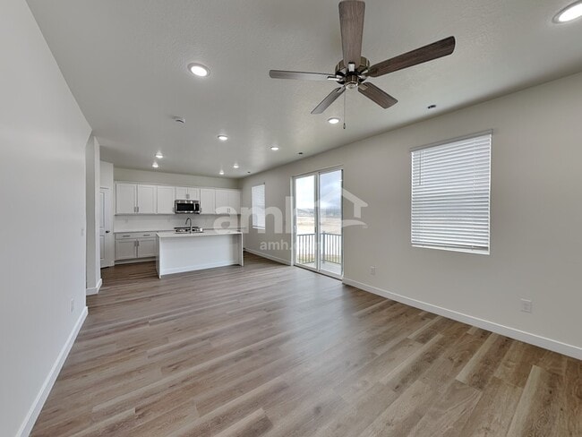 Photo - 1256 W Mahogany St