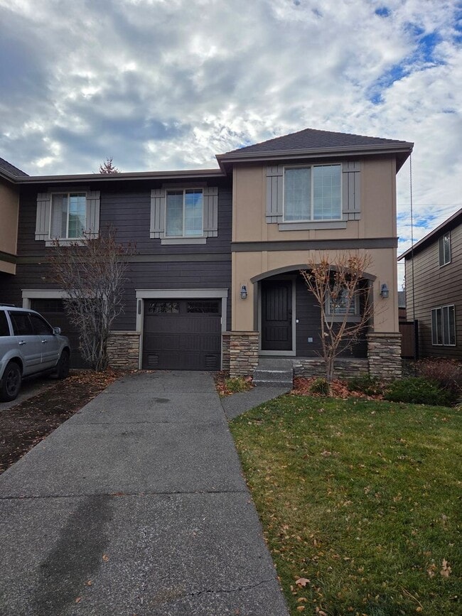 Photo - 2 story townhome close to trails! MOVIE IN SPECIAL