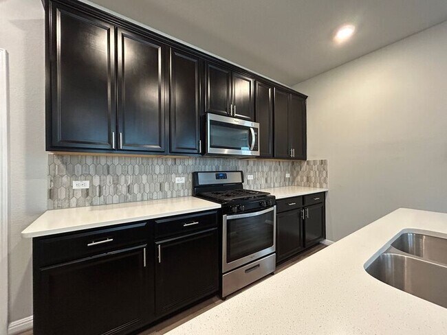 Photo - 101 Neterland St