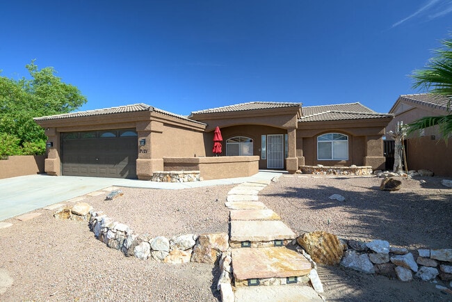 Photo - 2121 Desert Lakes Dr