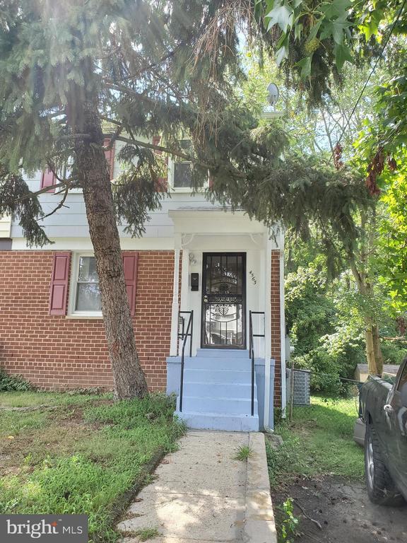 Building Photo - 4563 Akron St Rental