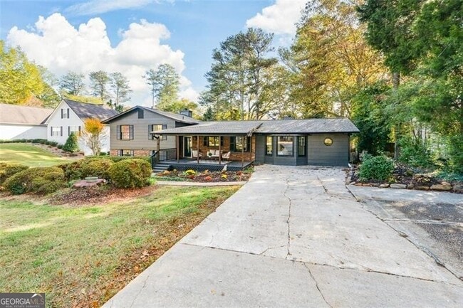 Photo - 689 Concord Rd SW