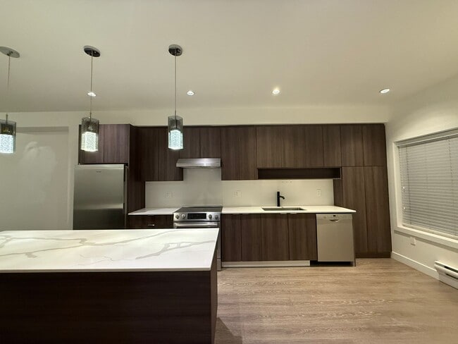 Building Photo - 9080 No. 3 Road