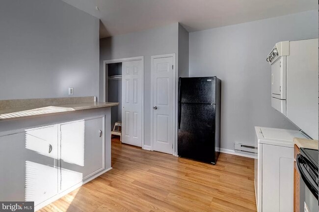 Photo - 6729 Youngstown Ave Unit C