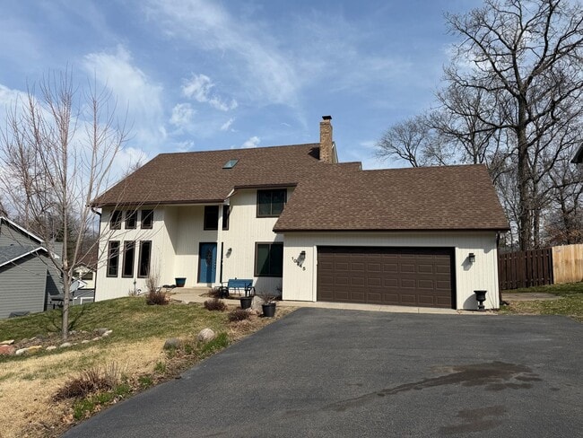 Building Photo - Beautiful 5 Bedroom 3 Bath Home for Rent in Lakeville!! Available NOW!