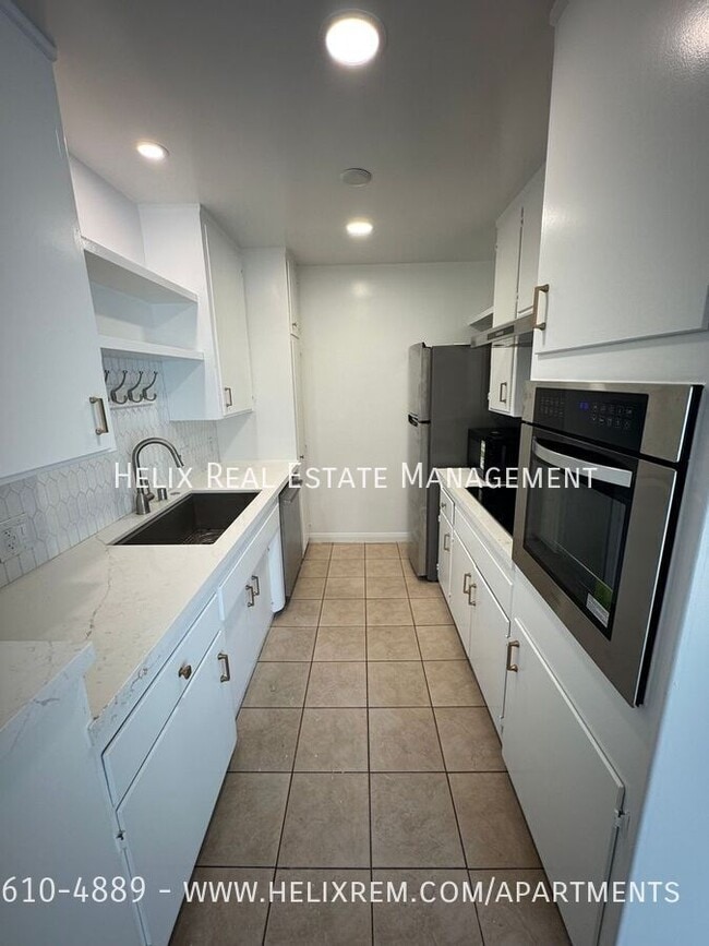 Photo - 801 E 1st St