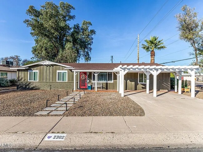 Photo - 2302 W Berridge Ln