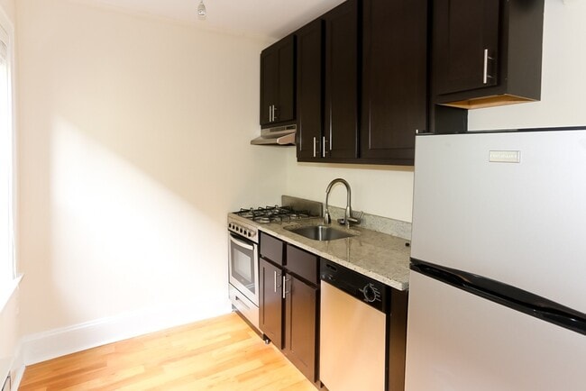 Photo - 4742 N Hermitage Ave Unit 502