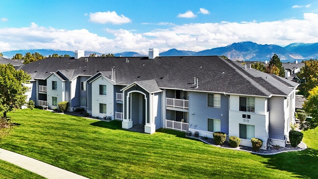 Apartment Exterior - Woodgate