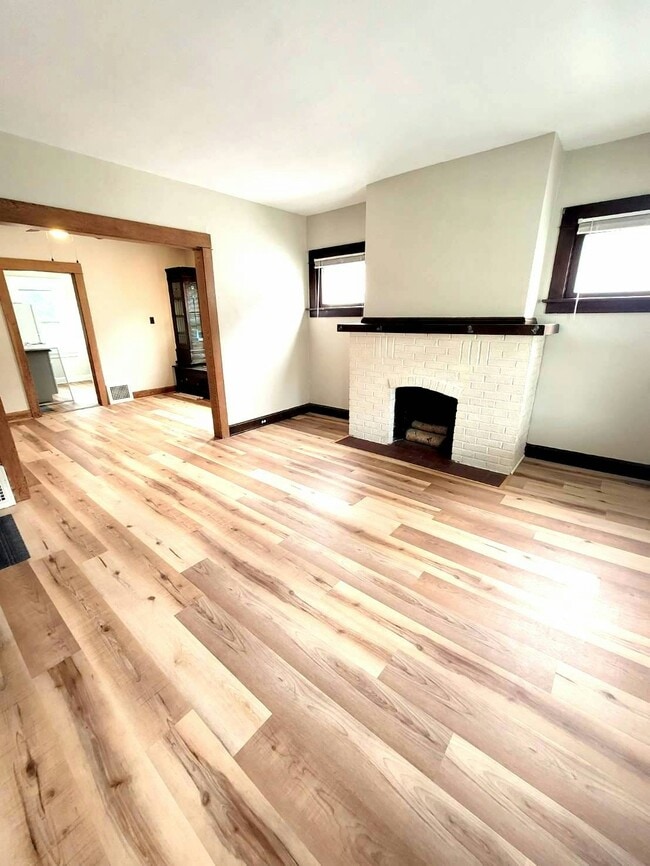 Photo - 1303 Lakeland Ave