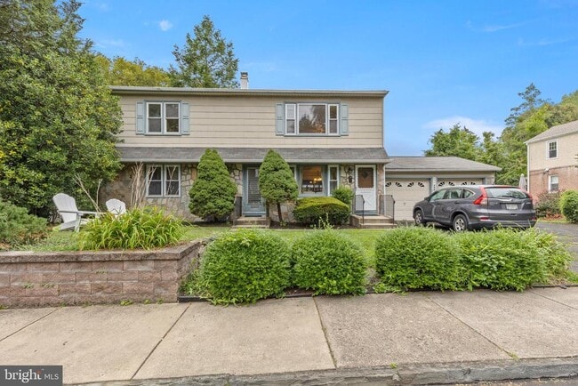 Photo - 209 Hillside Ave House