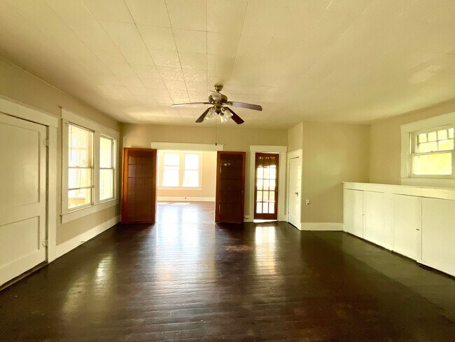 Photo - 810 W Magnolia Ave Unit 2