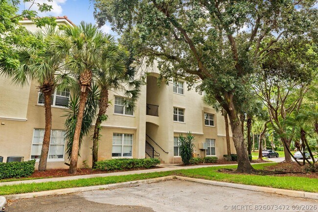 Building Photo - 5900 W Sample Rd Unit 102