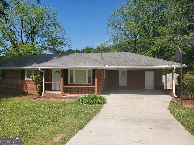 Building Photo - 4867 Flint Hill Rd SW