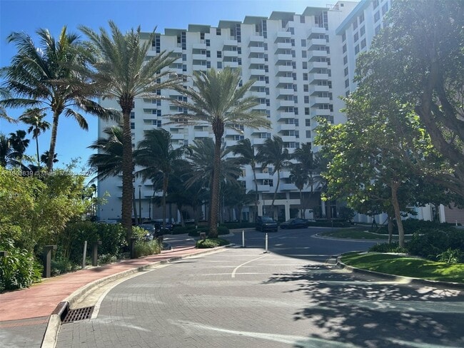 Photo - 2899 Collins Ave Condo Unit 1538