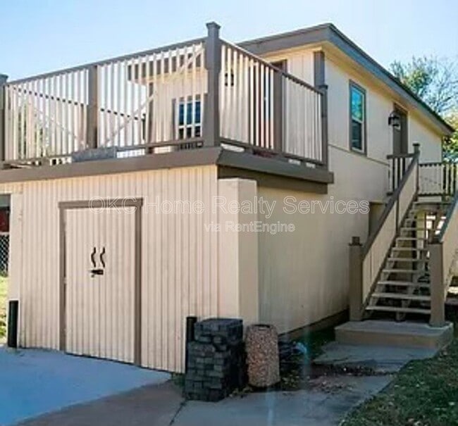 Building Photo - 1304 NW 10th St Unit B