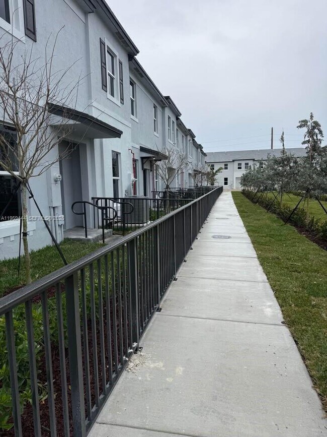 Photo - 15565 SW 280th St