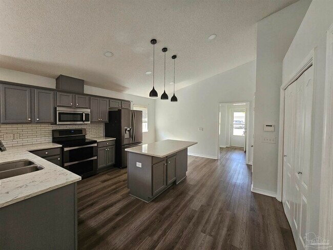 Photo - 647 Mozingo Ln