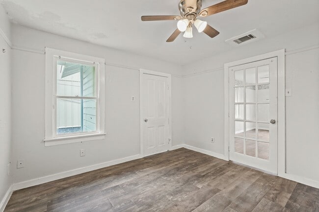 Photo - 1415 Church St