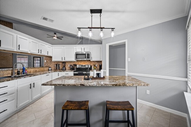 Photo - 1418 Pennygent Ln