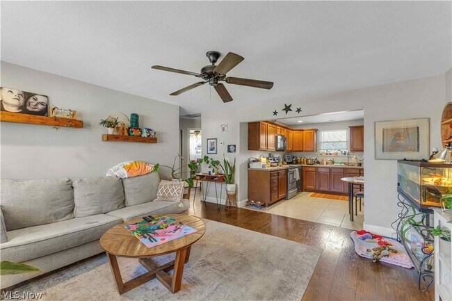 Photo - 2587 Jaycox Rd