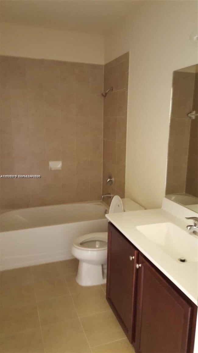 Photo - 142 SE 28th Ter