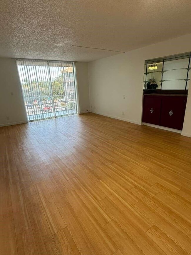 Photo - 408 NW 68th Ave