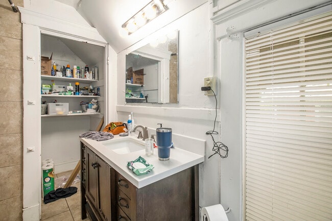 Photo - 852 Brookwood-