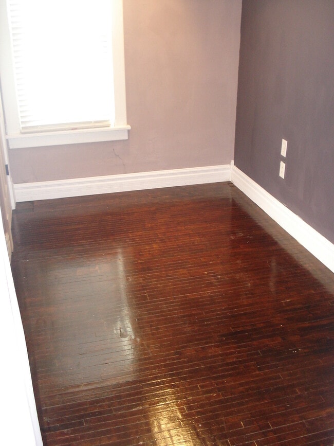 Photo - 1002 W Oakland Ave Unit C