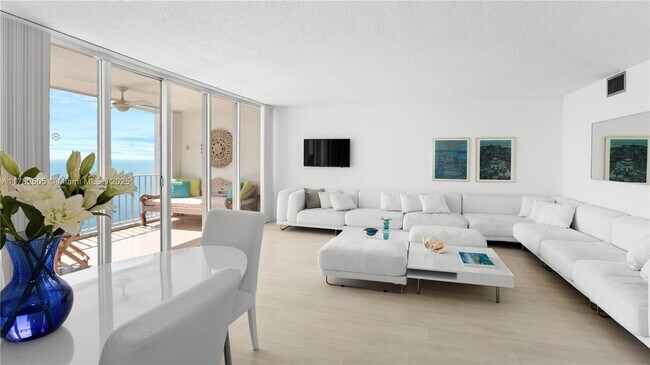 Photo - 881 Ocean Dr Unidad 24C