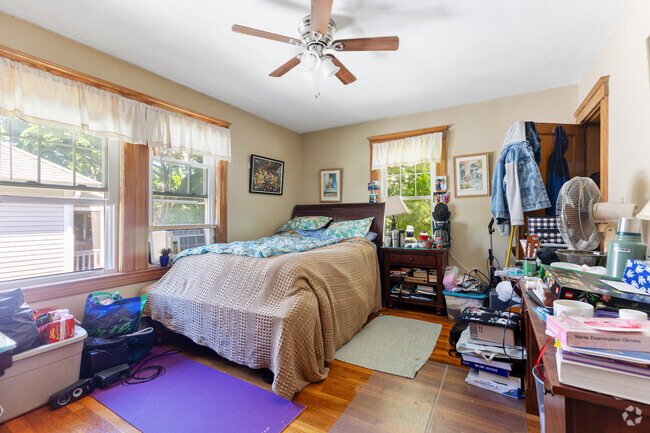 Building Photo - 27 Murray Hill Rd Unit 2 Rental