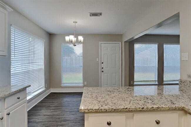 Photo - 4104 Caneshaw Dr