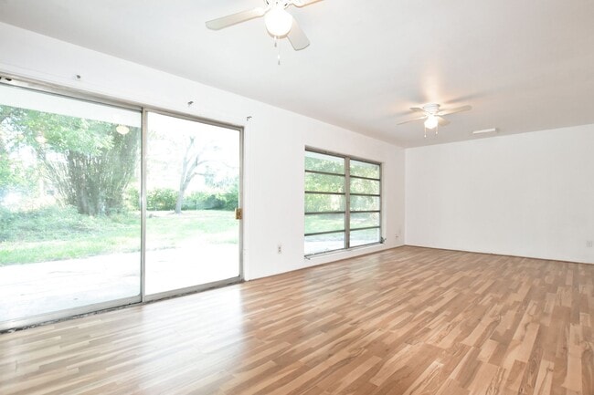 Photo - 3530 NW 34th Pl