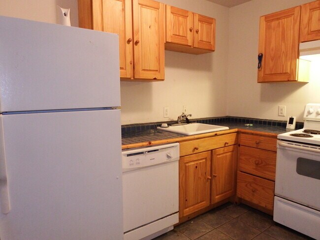 Building Photo - 837 Washington Blvd Unit A Rental