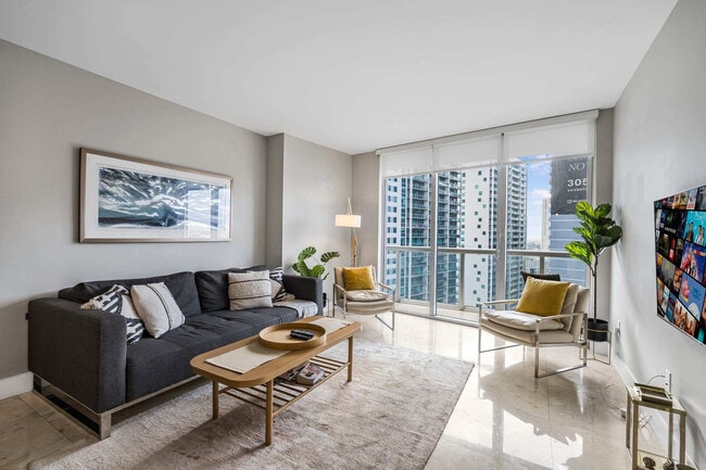 Building Photo - 485 Brickell Ave Unit FL30-ID1022303P