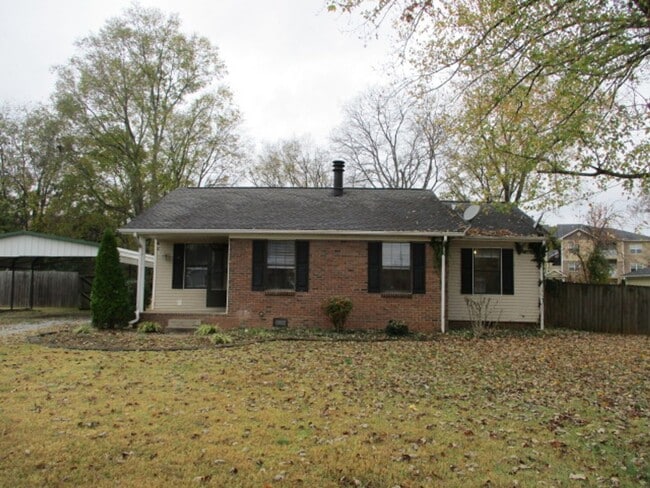 Building Photo - 2104 Split Rail Rd