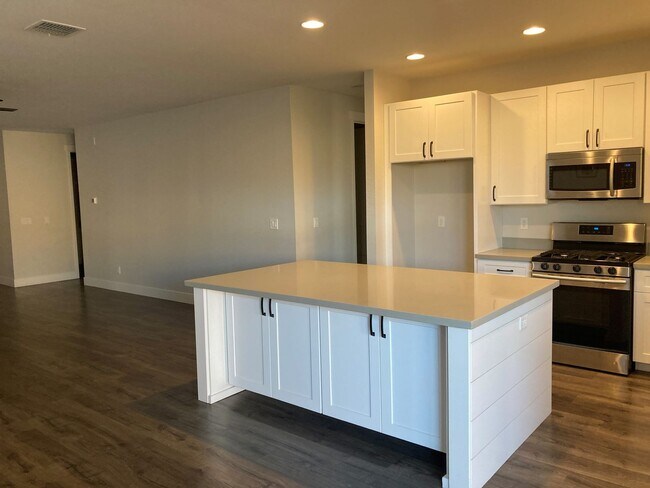 Photo - Practically new 4 bedroom home in Chino Valley!