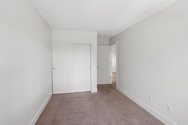 Beverly Grove Apartments