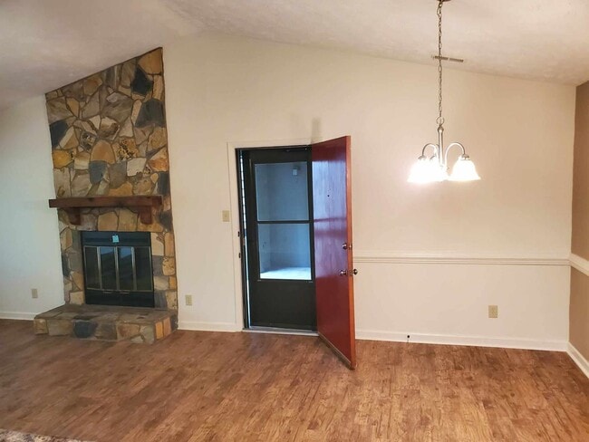 Photo - 2 Bedroom, 2 Bath Apartment