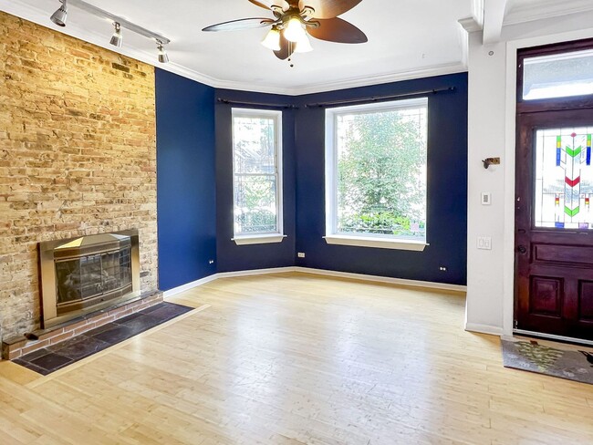 Photo - 2649 W Evergreen Ave