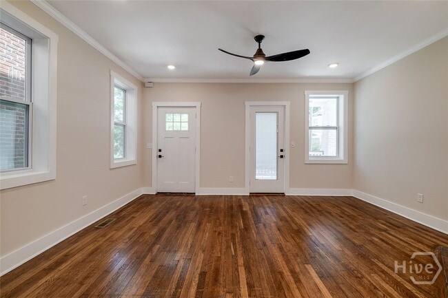 Photo - 905 E Park Ave