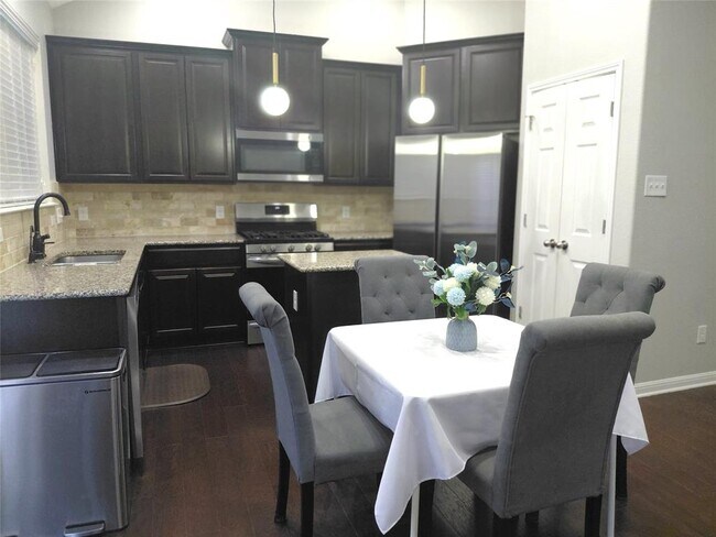 Photo - 1401 Little Elm Trail