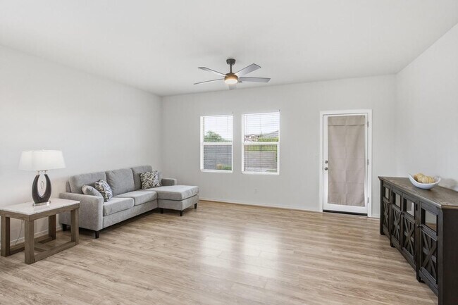 Photo - 16664 W Christy Dr