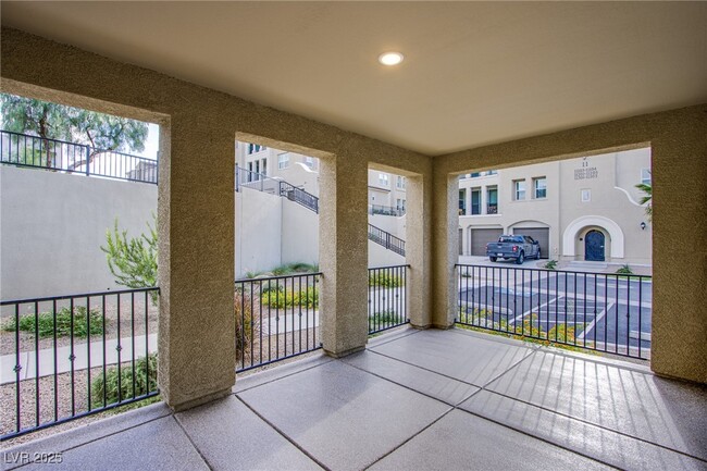Photo - 2555 Hampton Rd Unit 4109